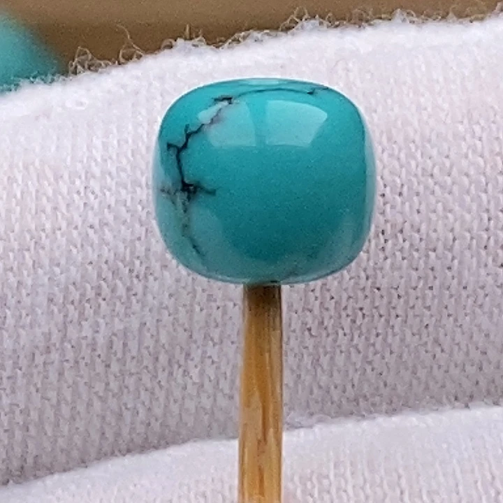 绿松石未镶嵌珠宝奇石8.6