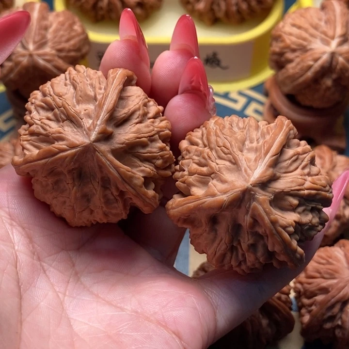 文玩核桃把件玉龙粗筋 全品44