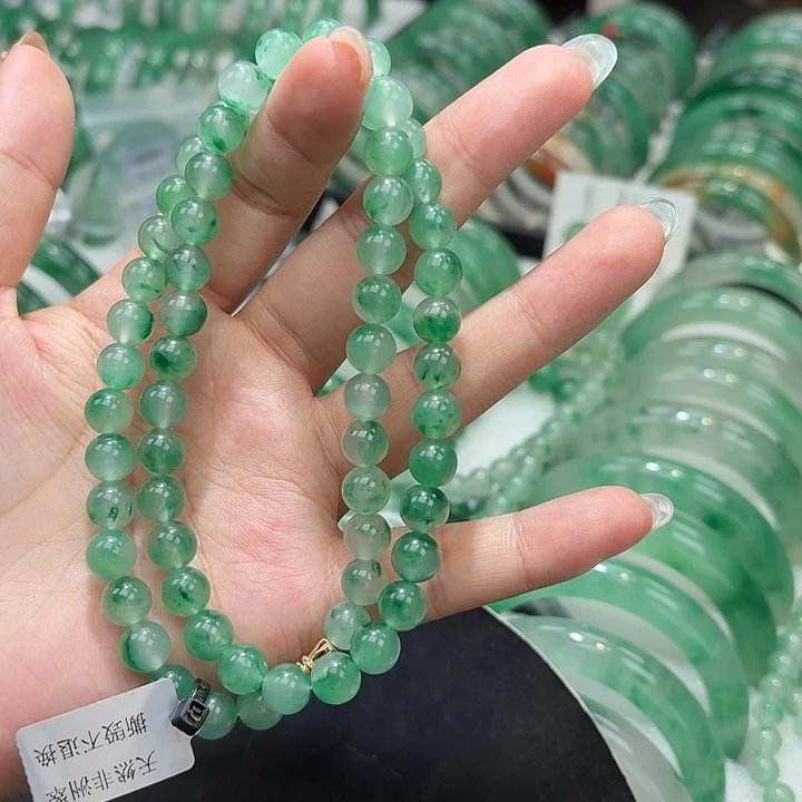 项链未镶嵌石英质玉（非洲翠）