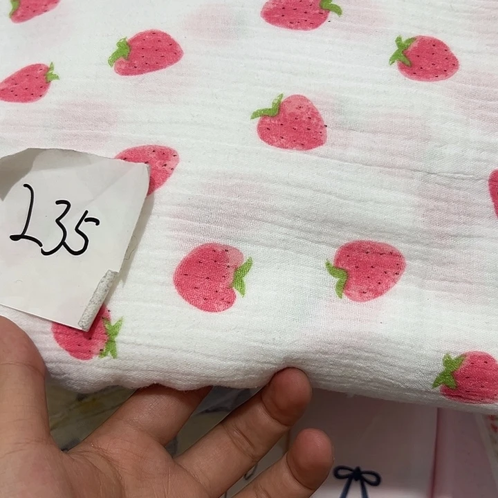 顾***书无纺布全棉双层纱小草莓2m