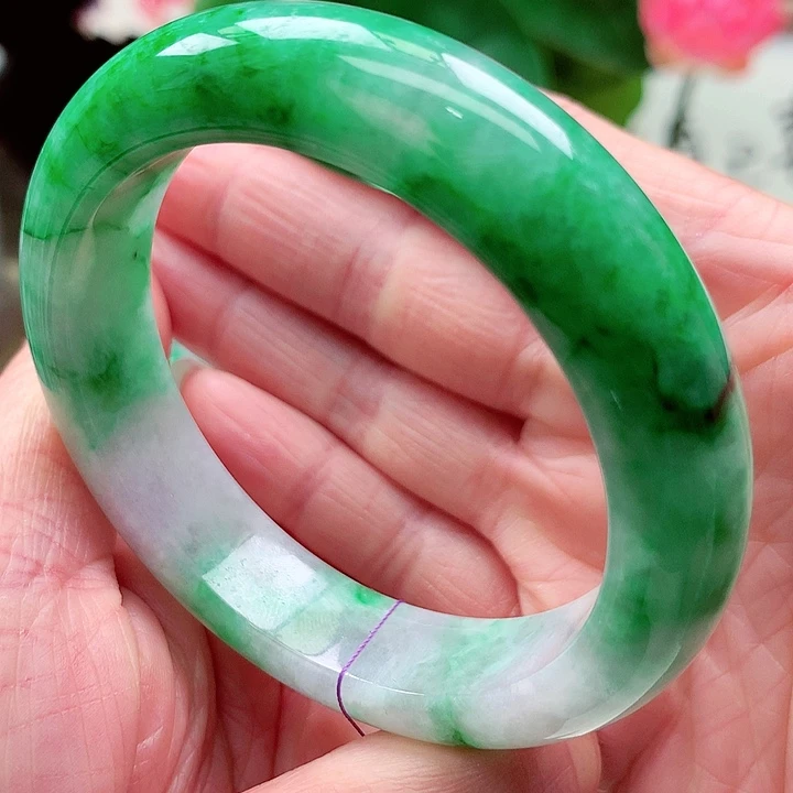 苍***姐翡翠未镶嵌手镯天然翡翠手镯