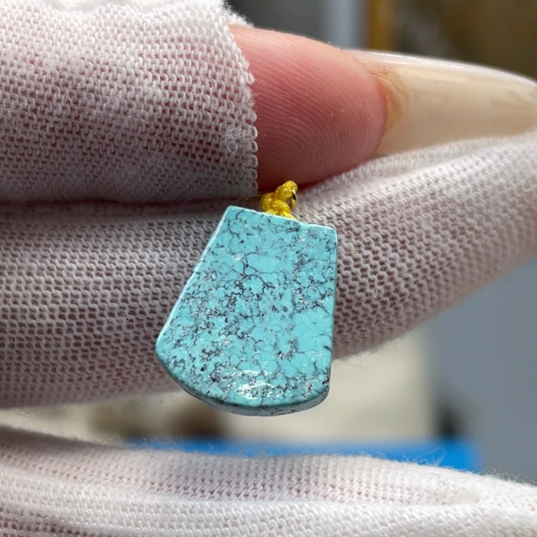 绿松石未镶嵌挂件