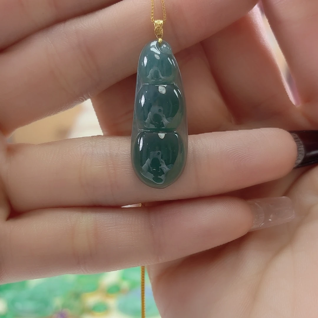 翡翠18K金镶嵌颈饰翡翠