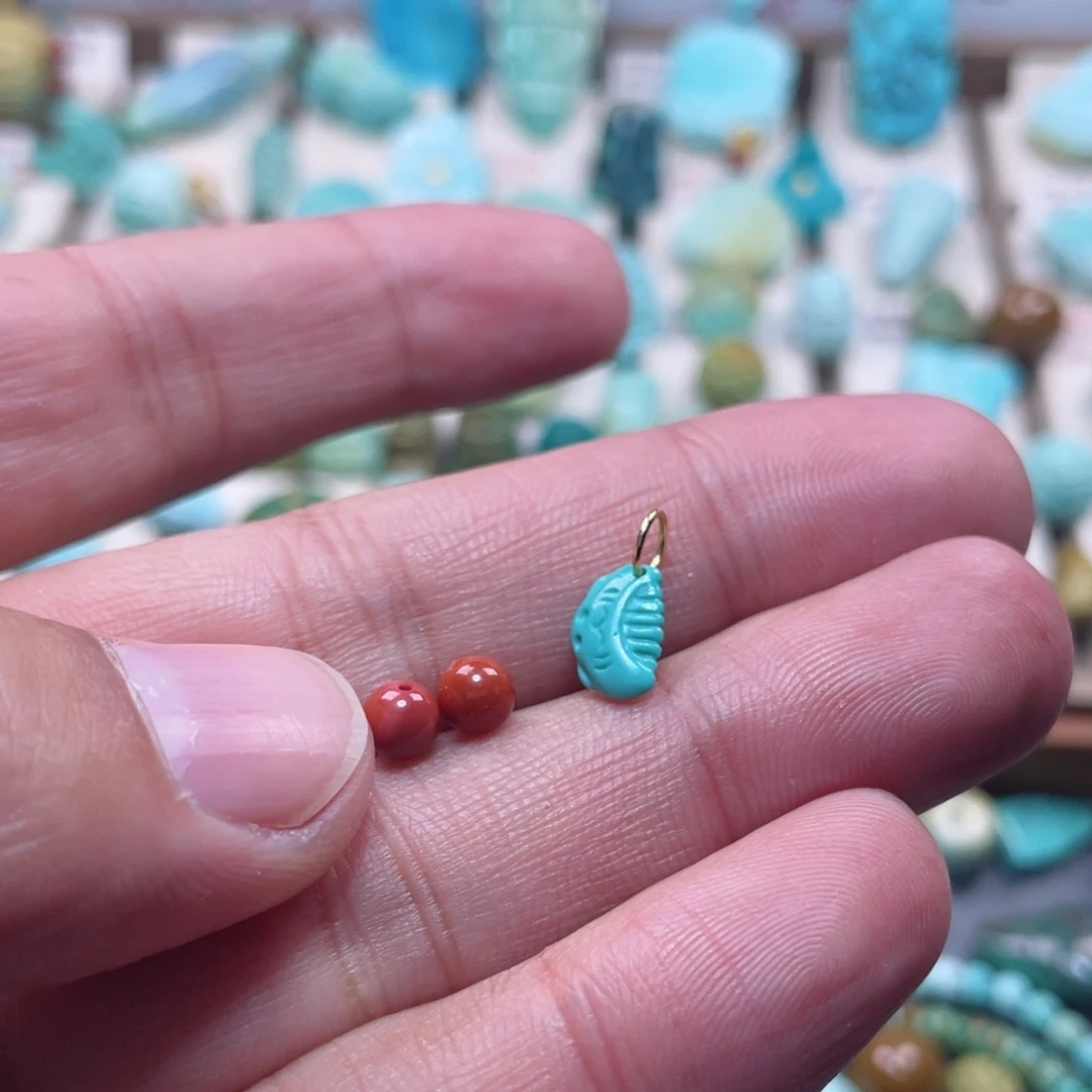 南红玛瑙配饰未镶嵌