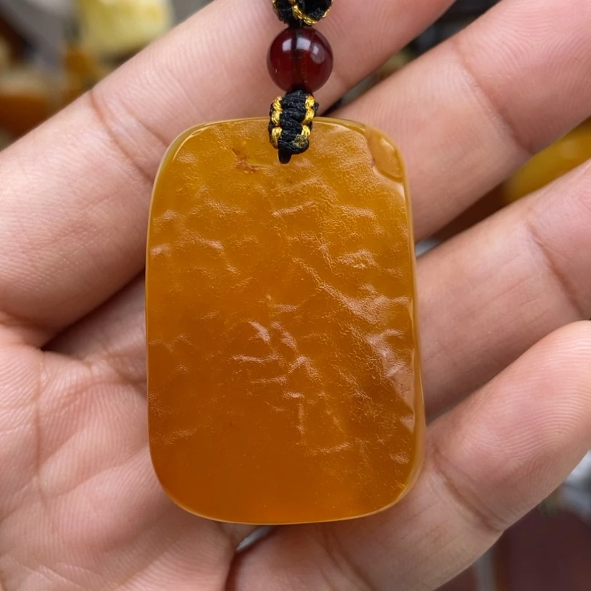 【闪购商品】琥珀颈饰未镶嵌
