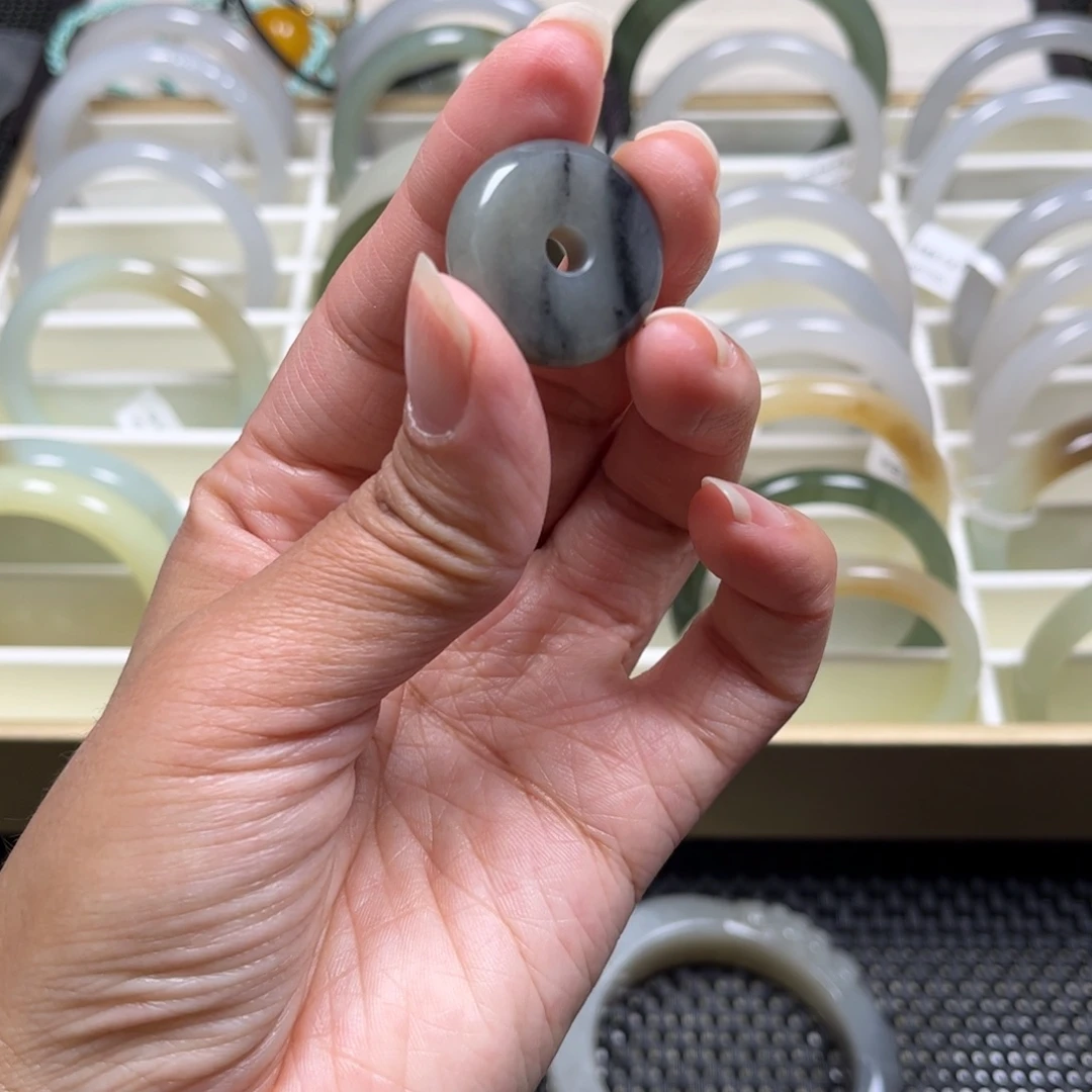 妙***.和田玉未镶嵌吊坠(赠链)