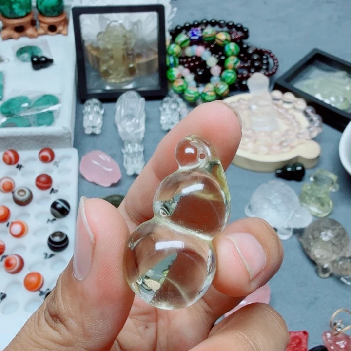 未镶嵌颈饰水晶水晶