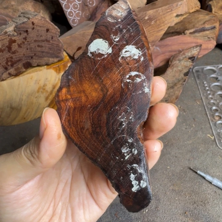 晴***梗黄花梨/降香黄檀黄花梨1.2圆珠横纹12颗定制