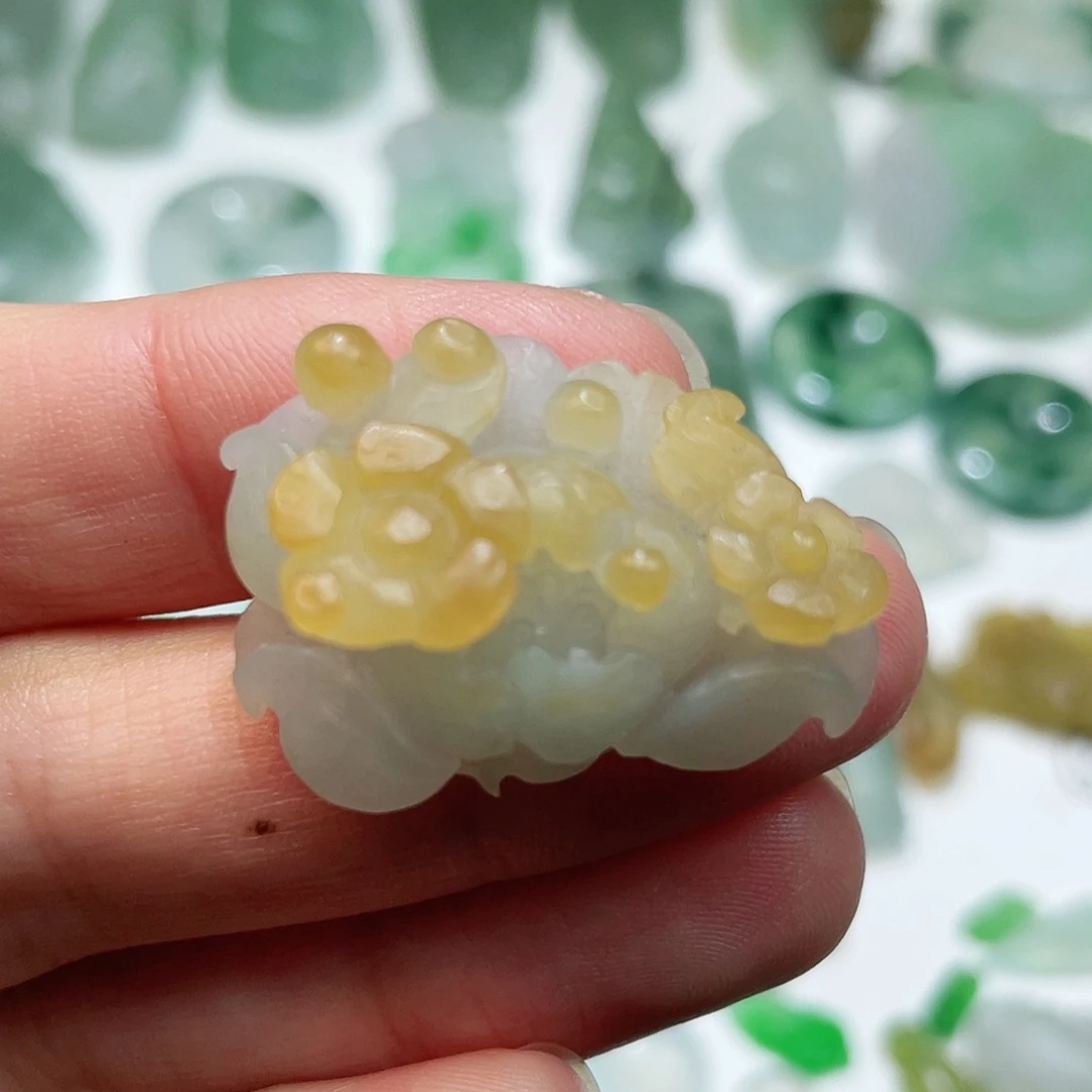 定制翡翠未镶嵌巧雕莲花