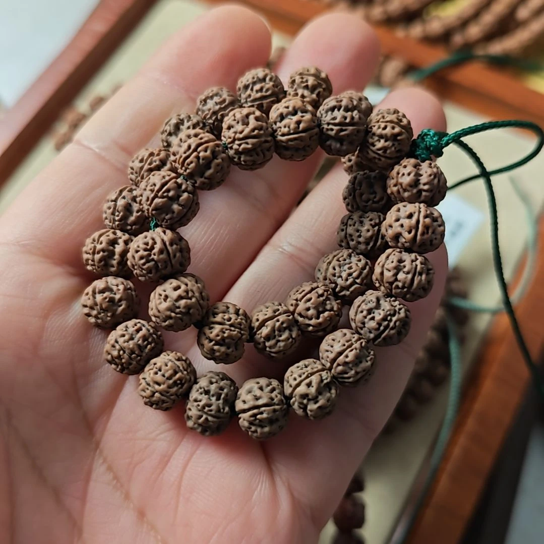 金刚菩提手串?****香傲骨梅花10