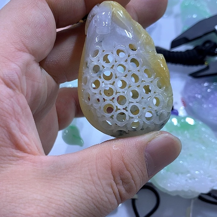 翡翠未镶嵌颈饰天然翡翠A货吊坠