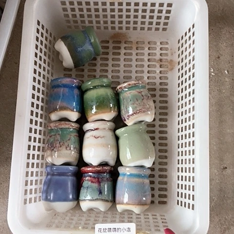 紫砂花盆073微瑕品口径2.5到3左右