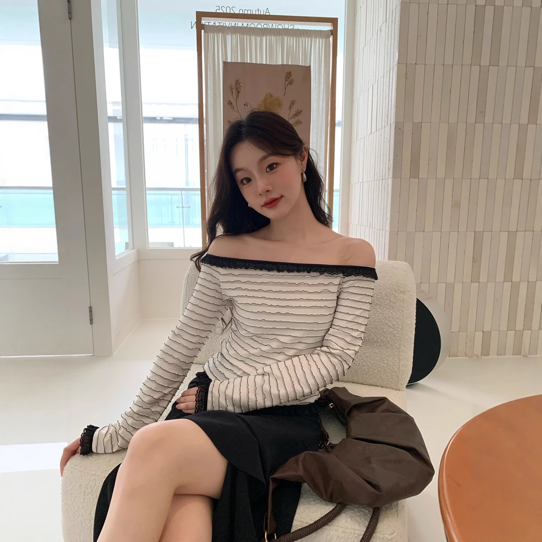 08.18NEW OPEN 25秋季法式小众修身撞色条纹一字肩长袖t恤女