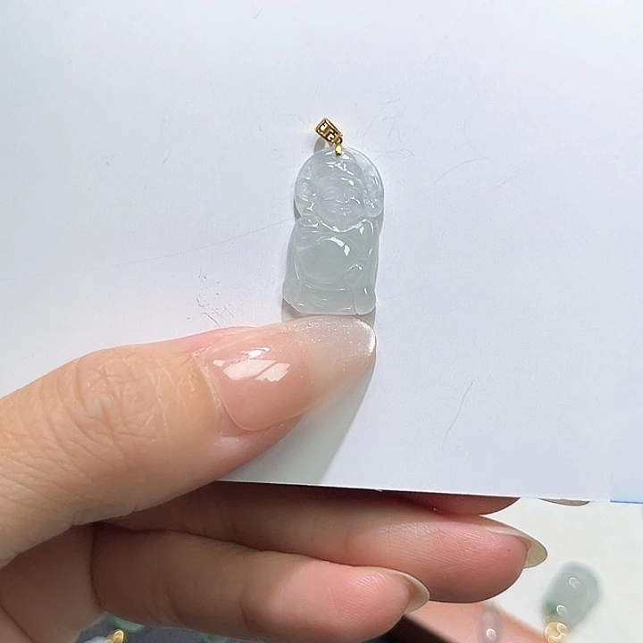 颈饰18K金镶嵌翡翠