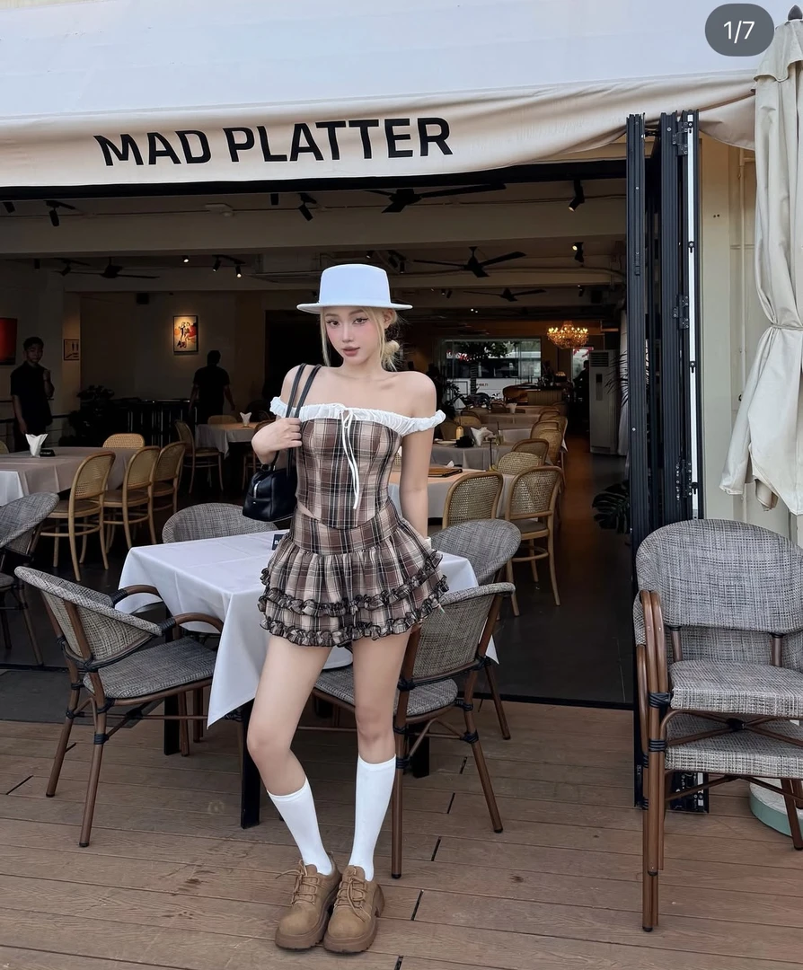 Jeanie越南品牌lace格纹小众套装