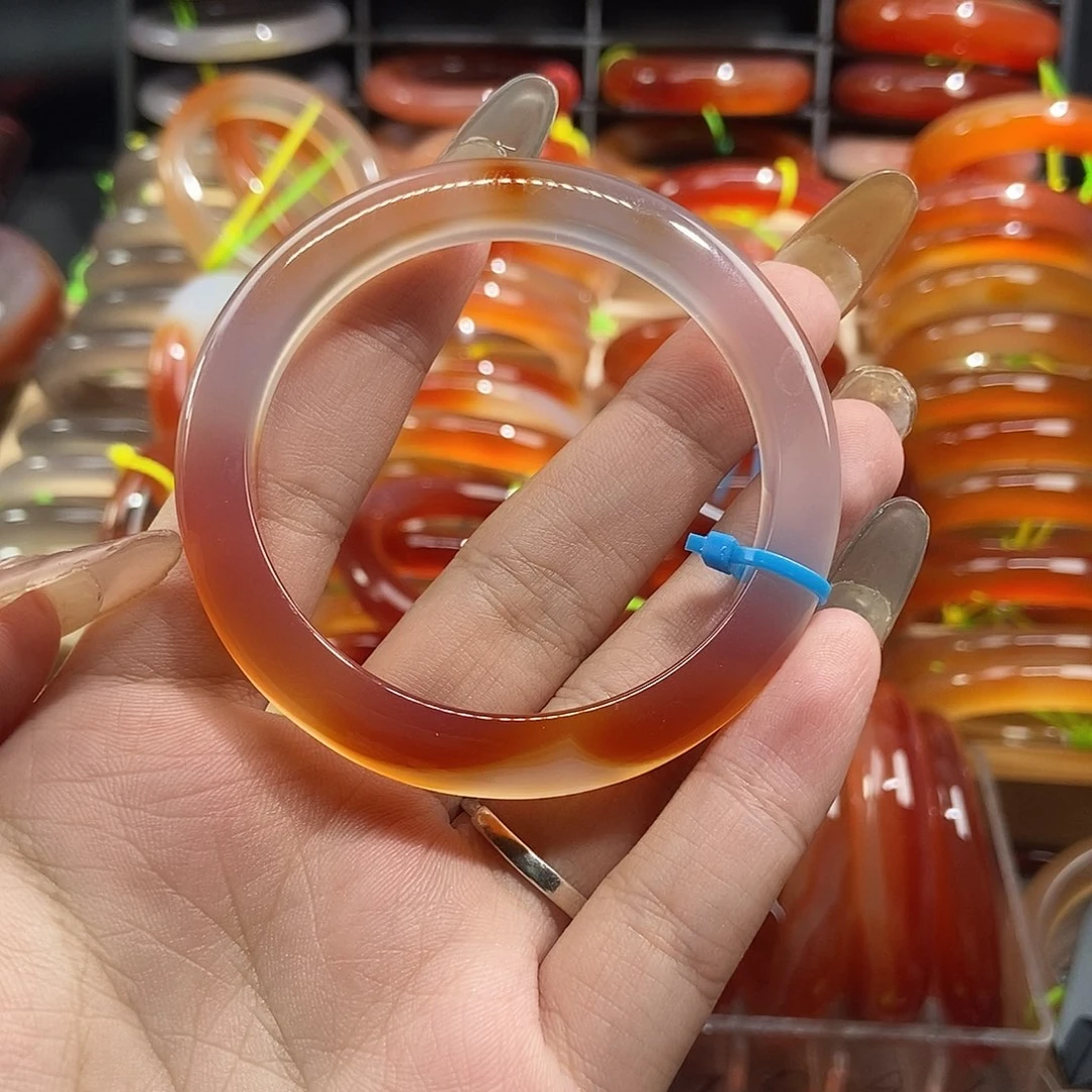 玲***锁手镯玛瑙/玉髓合金