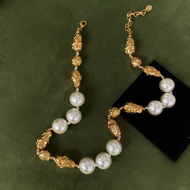 铜合金吊坠 法式复古重工熔岩肌理褶皱仿珍珠项链轻奢锁骨链