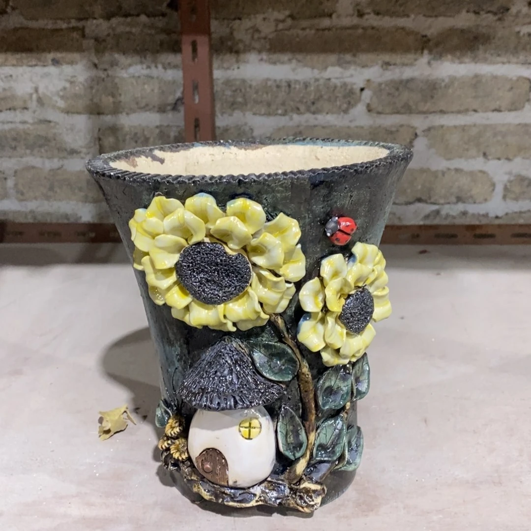 红陶青藤花器多肉花盆