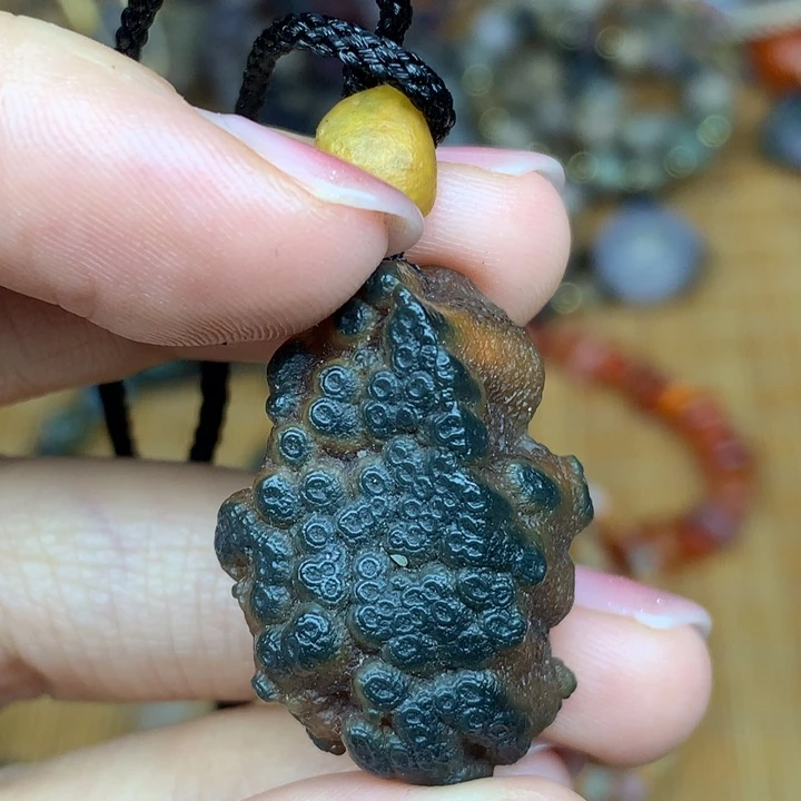 玛瑙/玉髓未镶嵌珠宝半成品红**?