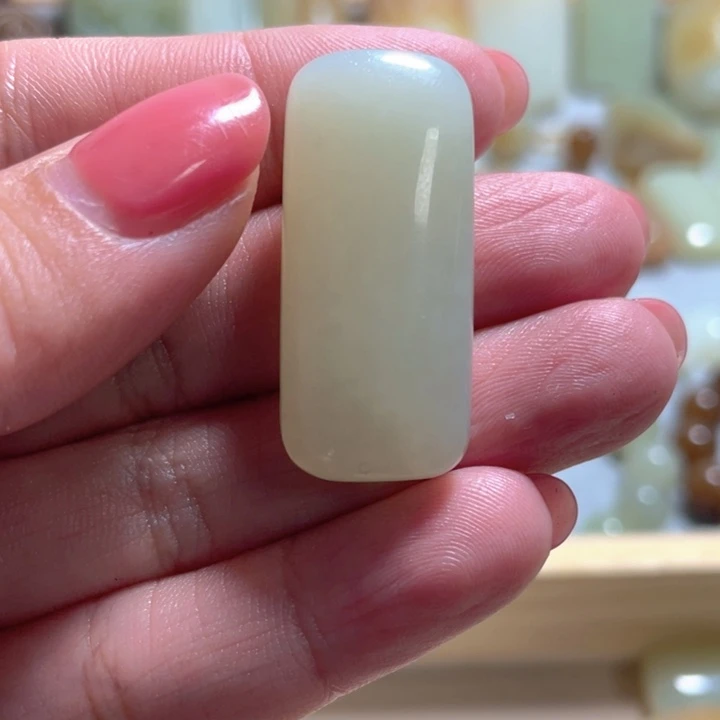 未镶嵌和田玉（糖玉）珠宝半成品