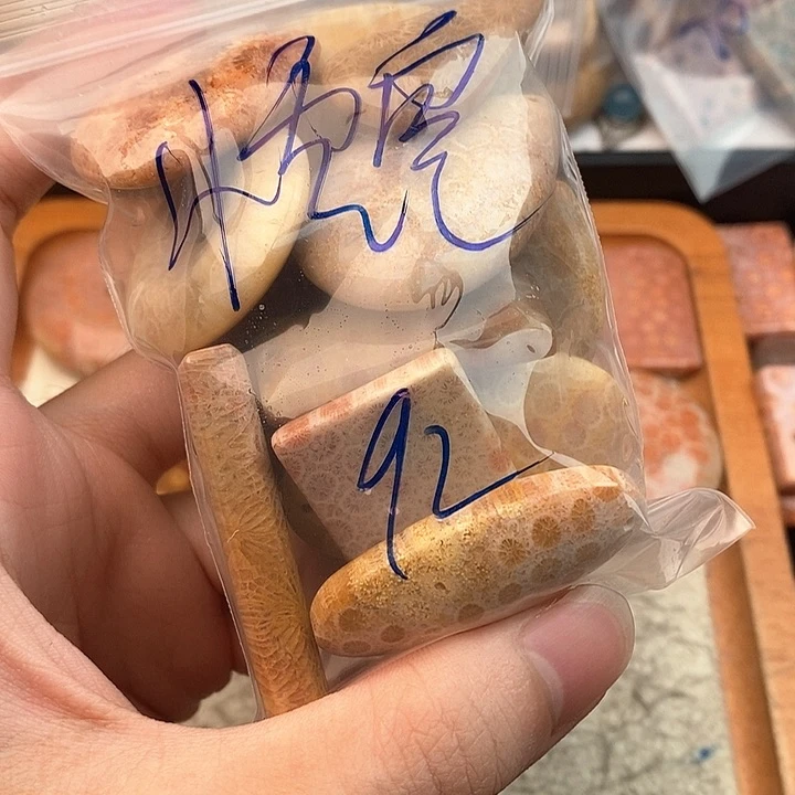 硅化玉颈饰未镶嵌悟*空