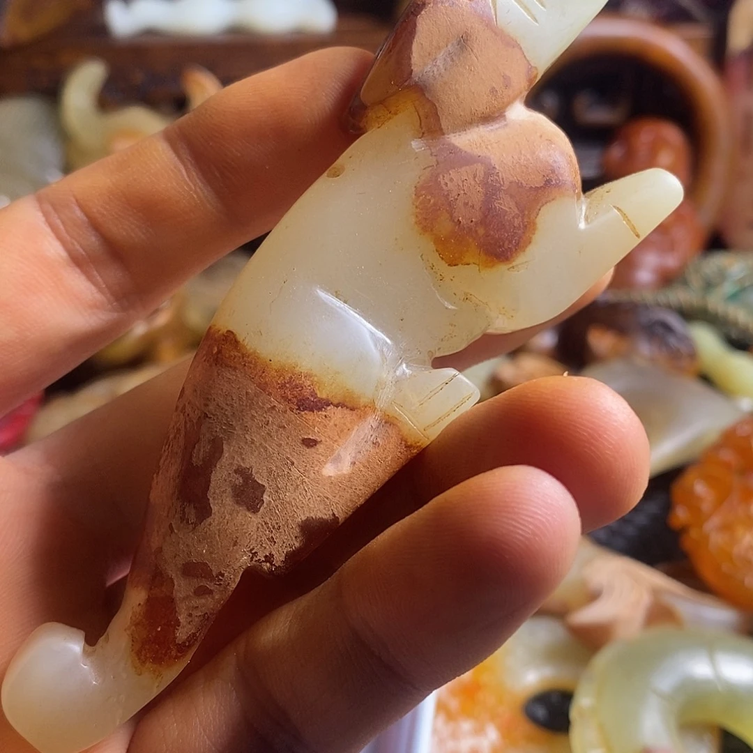未镶嵌岫岩老玉（透闪石质玉）挂件
