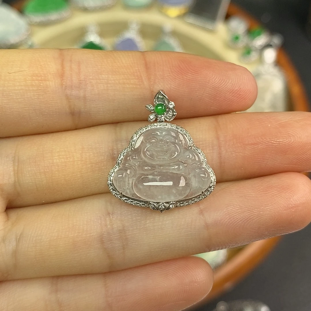 翡翠18K金镶嵌颈饰翡翠