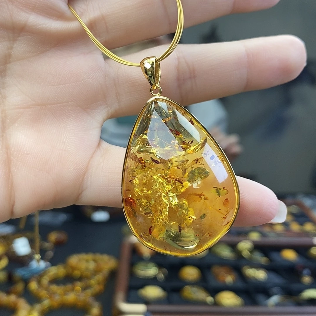 琥珀未镶嵌裸石成品