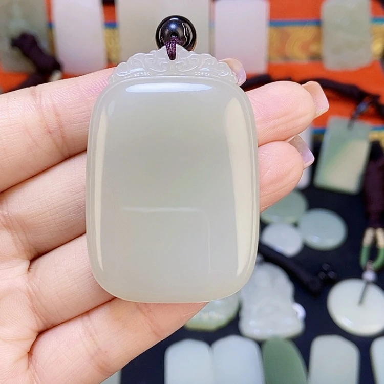 【闪购商品】颈饰未镶嵌和田玉