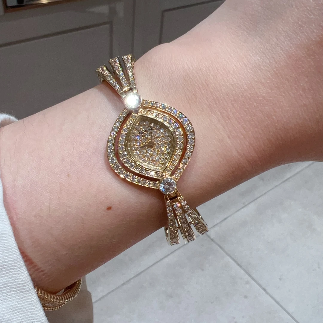 99新 Chopard/萧邦 全金满钻手镯表石英黄金23*27盘原钻
