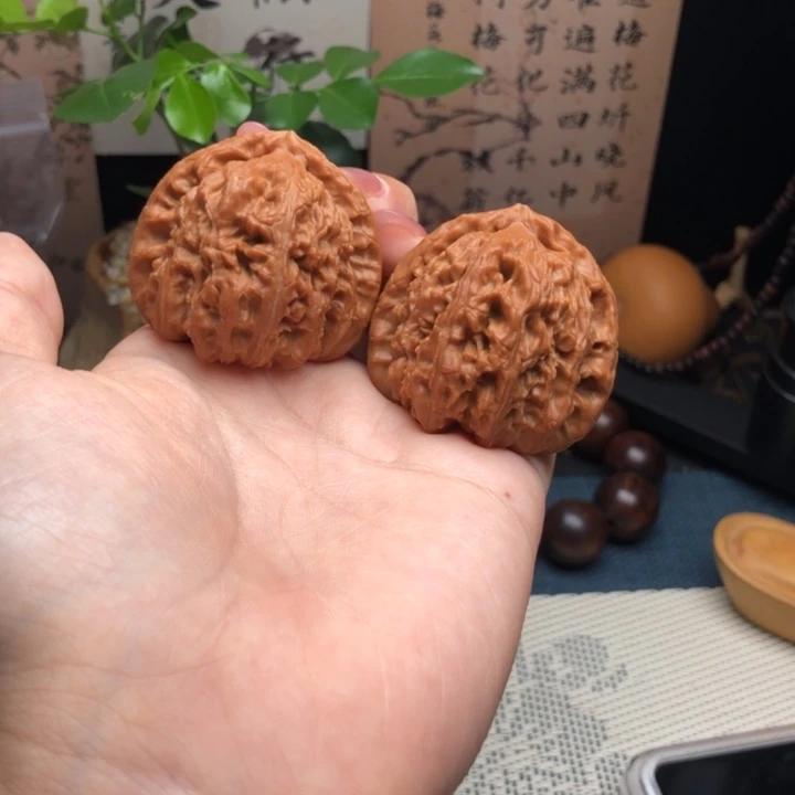 文玩核桃把件41尺寸全品三角白