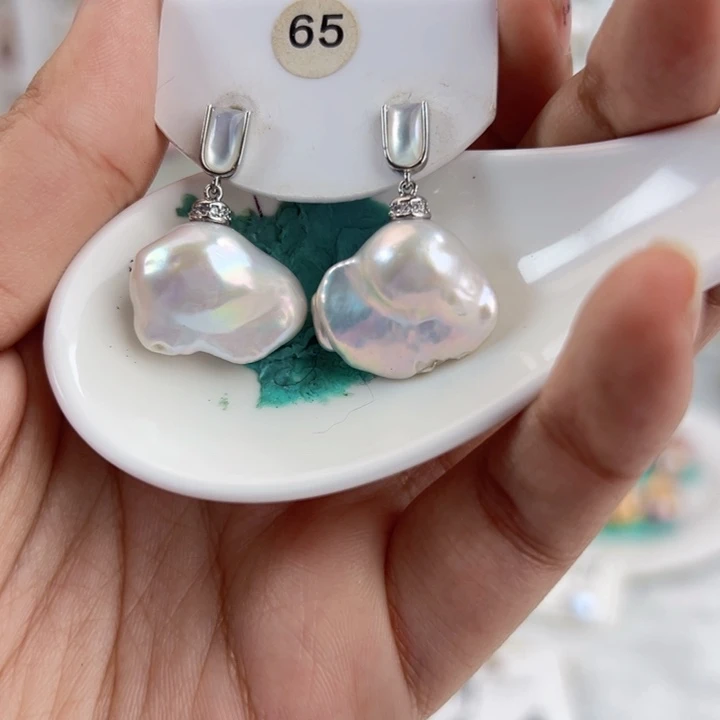 淡水珍珠耳饰未镶嵌