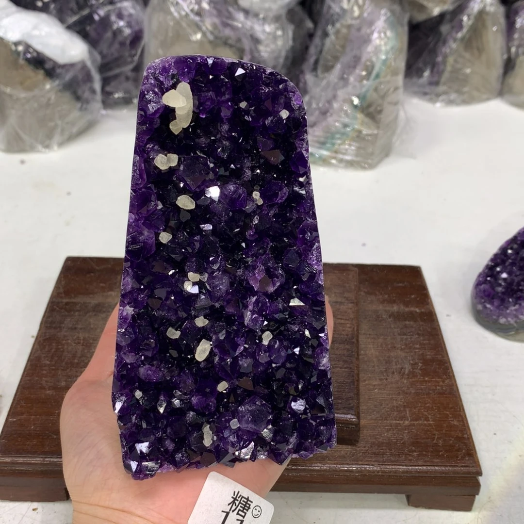 紫晶摆件未镶嵌爱*儿水晶