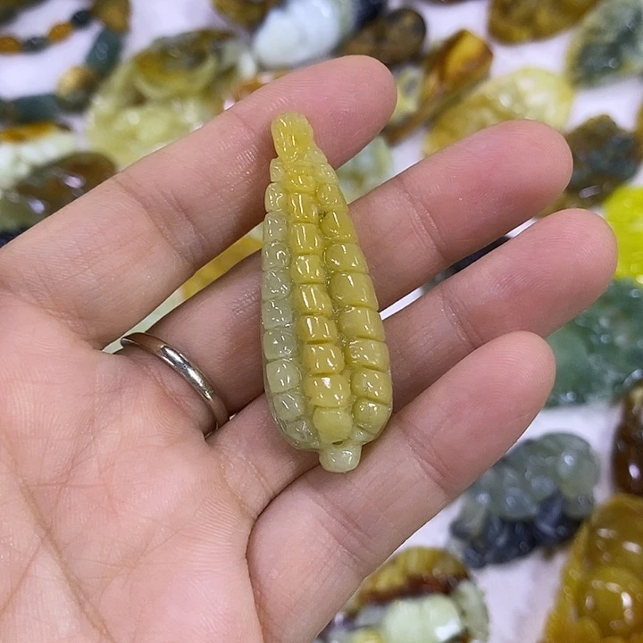 蛇纹石玉合金颈饰