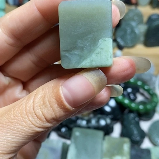 未镶嵌和田玉（糖玉）珠宝半成品