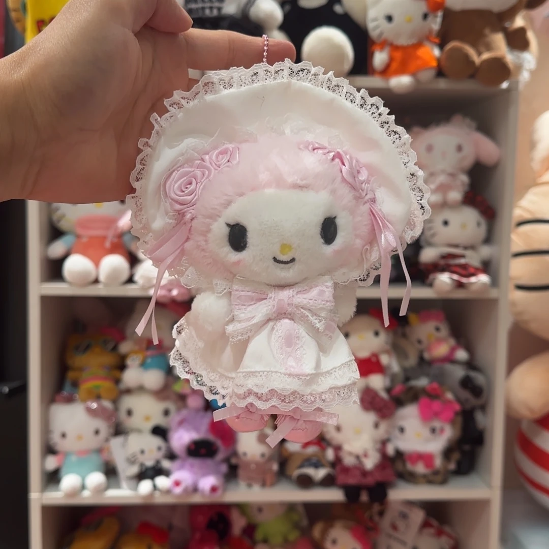 毛绒花嫁美乐蒂挂件