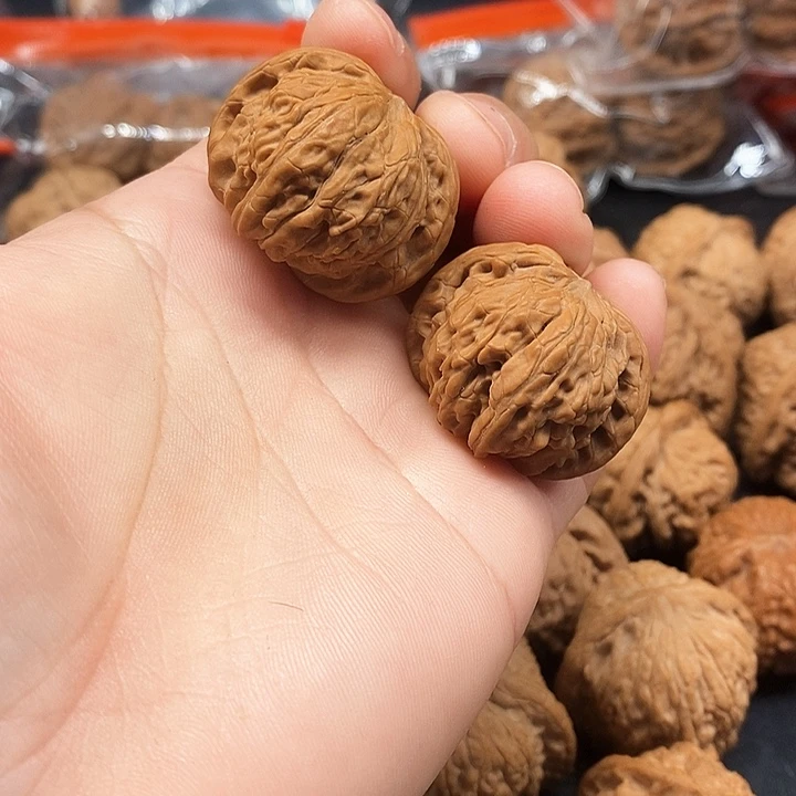 文玩核桃吊坠当***.文玩核桃磨盘