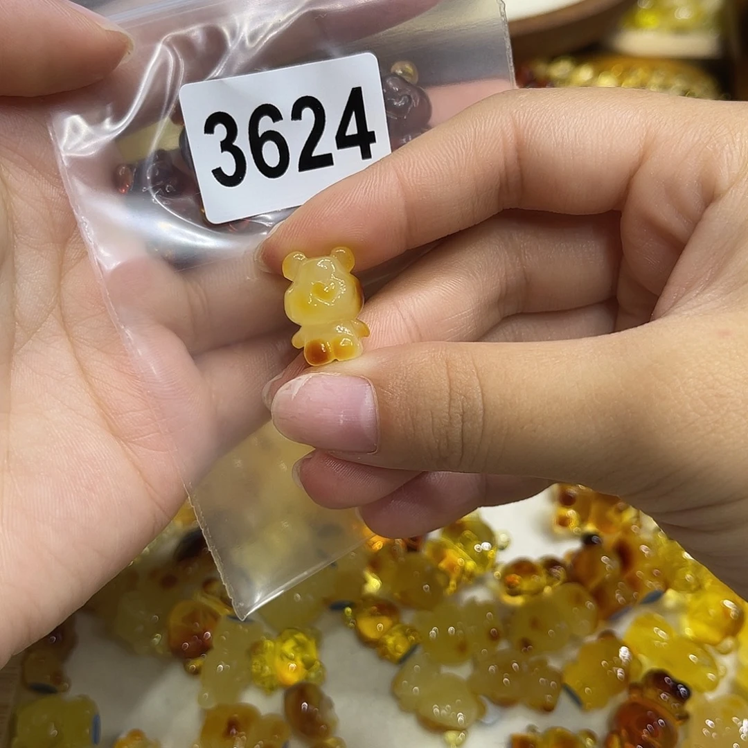 琥珀未镶嵌珠宝奇石