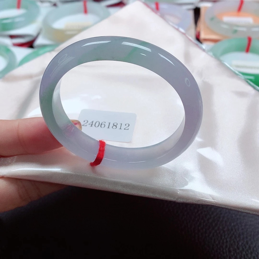 翡翠手镯（贵妃镯）未镶嵌