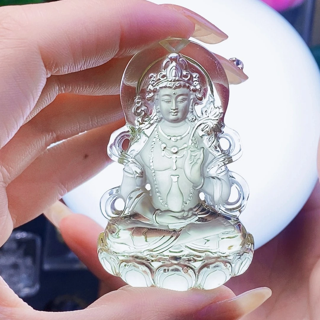 笃***思未镶嵌颈饰水晶吊坠