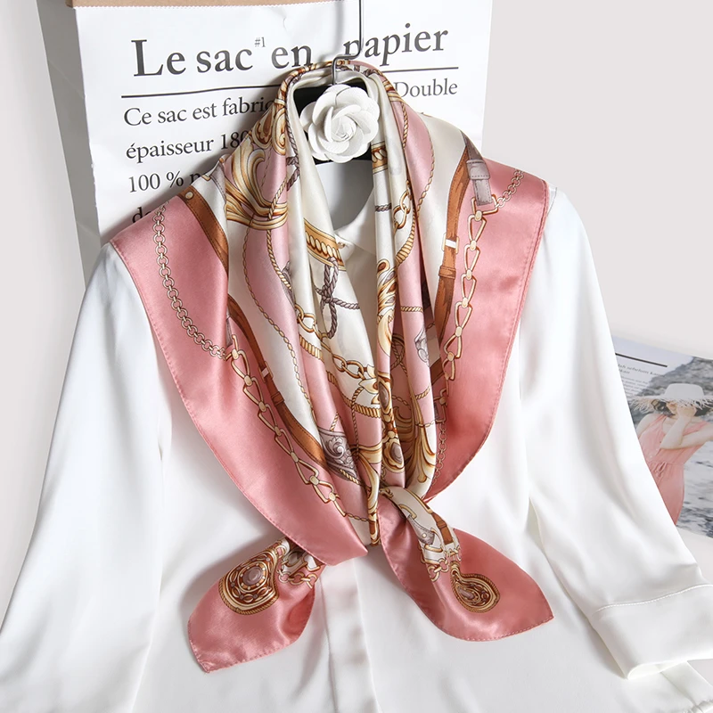 达芬奇密码秋冬真丝桑蚕丝方巾礼物妈妈教师节长辈礼盒装宝石链条