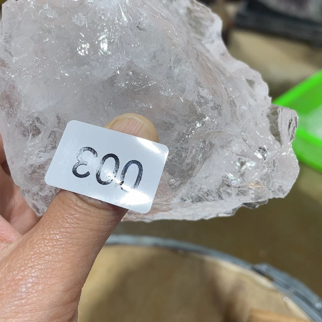 水晶摆件……未镶嵌