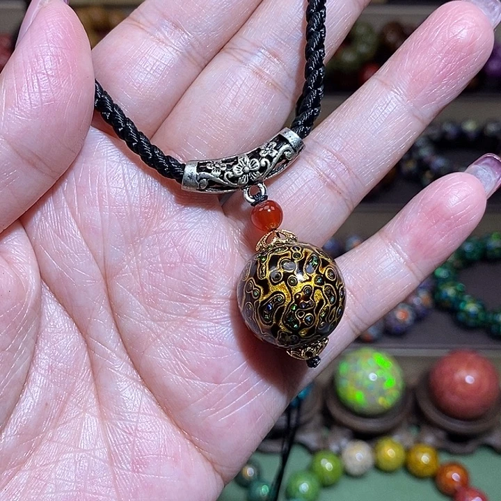 大漆珠2.0黑金锁骨链