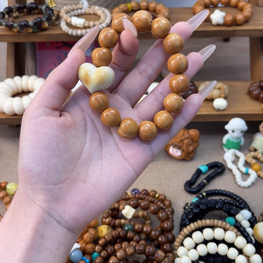 D***琳猴头核桃吊坠猴头手串