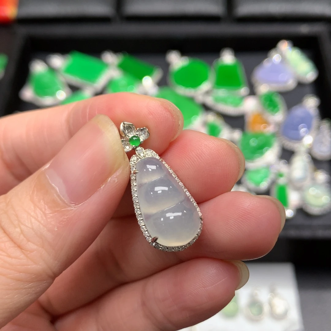 翡翠18K金镶嵌吊坠(不含链)