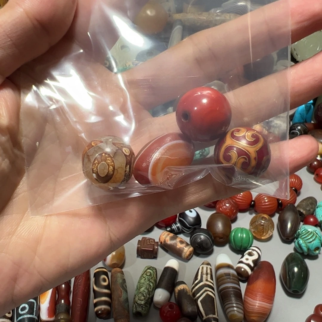 叶***庄玛瑙/玉髓合金做工精致大方精致大方精致