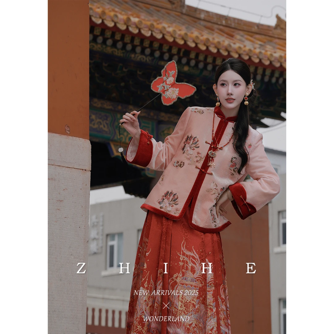 无艳一禾【凤凰于飞】新中式人丝丝绒绣花羽绒服+金丝提花马面裙