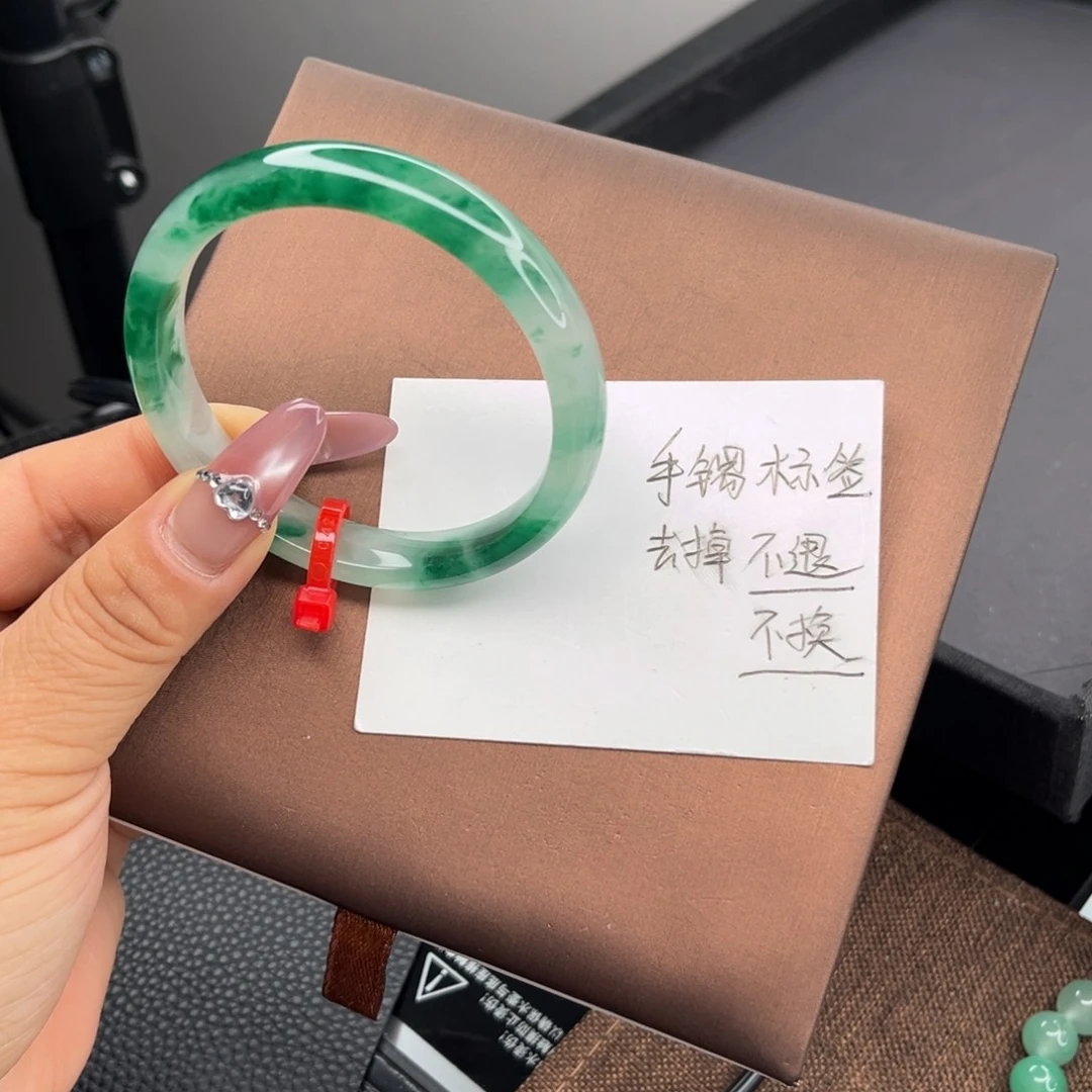 石英质玉未镶嵌手镯非洲翠