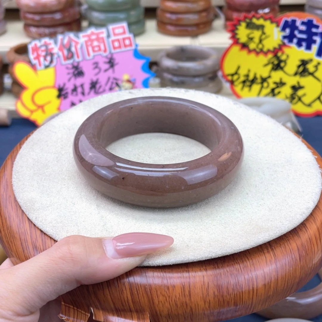 【闪购商品】石英质玉手镯未镶嵌鸿****浴