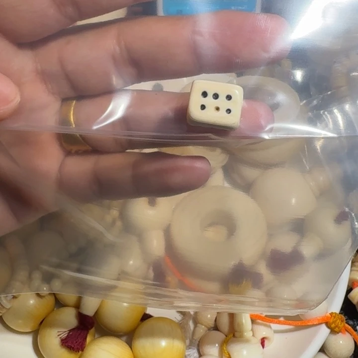 陈***1菩提根/象牙果吊坠